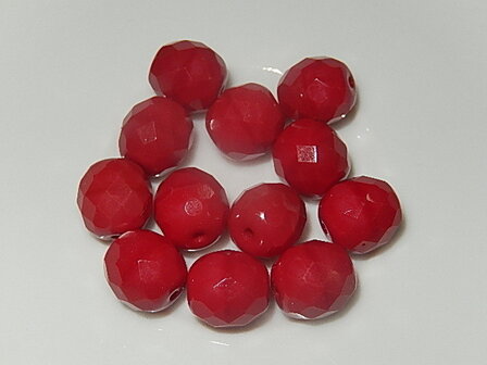 B2123 Glaskraal opaque rood rond 10 mm facetgeslepen