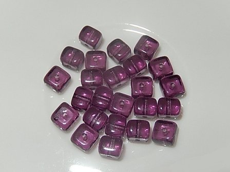 B6115 Glaskraal purper tegel 5x6x6 mm