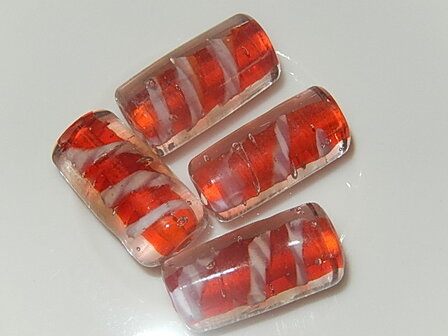 B2204 Glaskraal transparant met rood/roze kern cilinder 22x10 mm